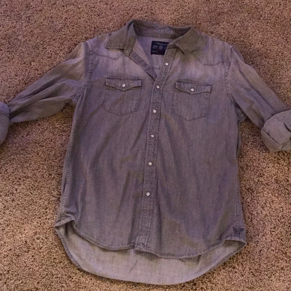 American eagle button down denim shirt